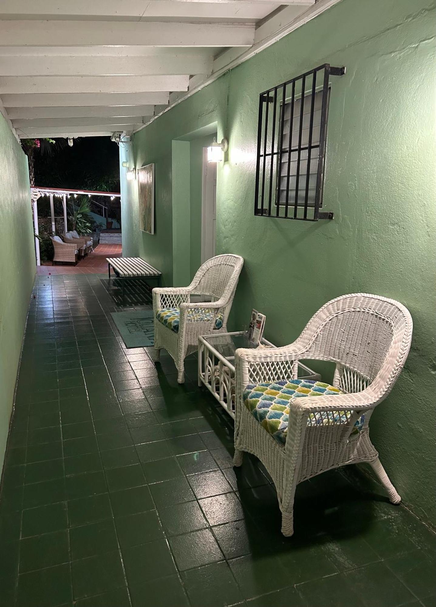 The Green Iguana Hotel Charlotte Amalie Kültér fotó